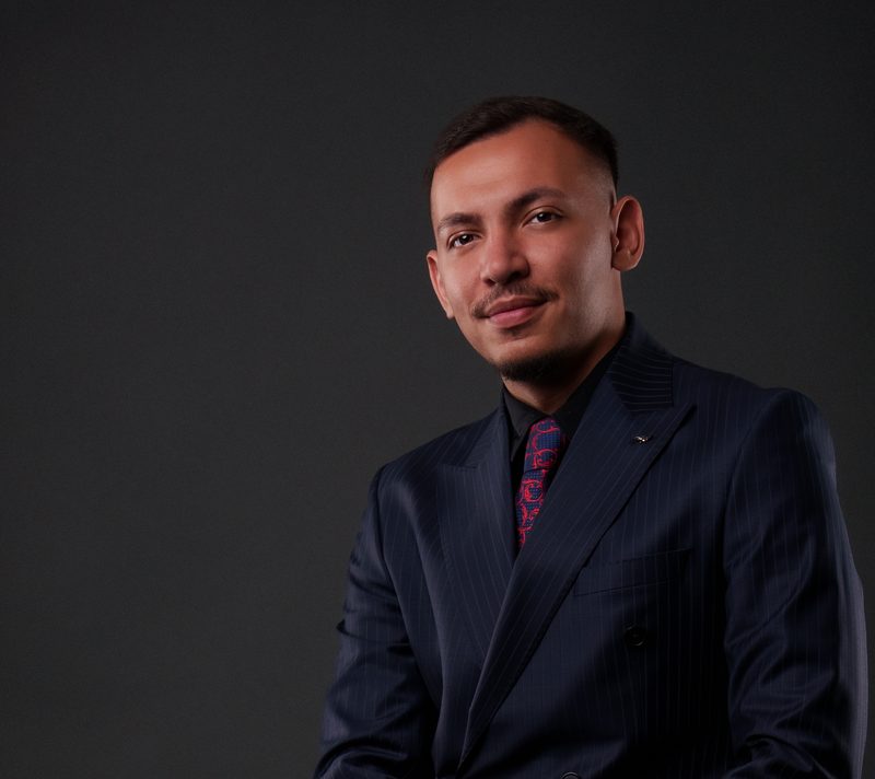 Avocat Brașov Șerban Giani Roberto în cabinetul de avocatură